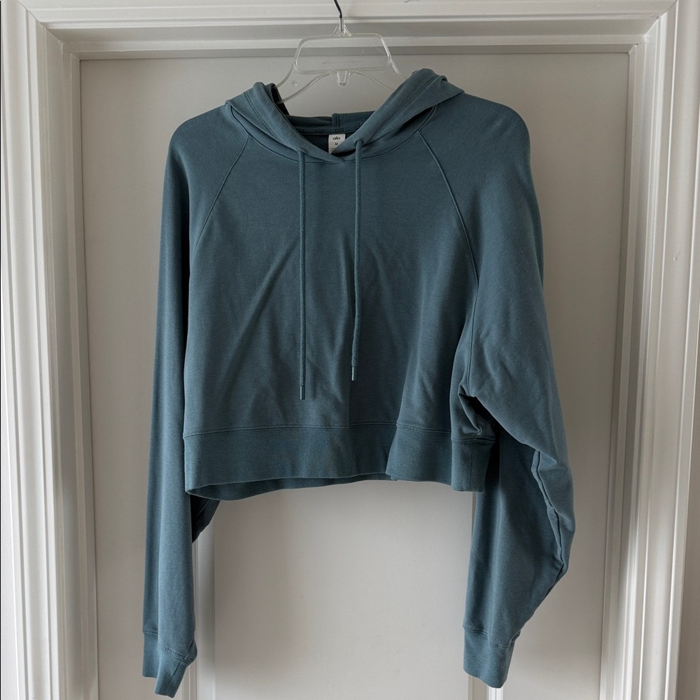 Alo Cropped Hooded Pullover Sweatshirt - Blue